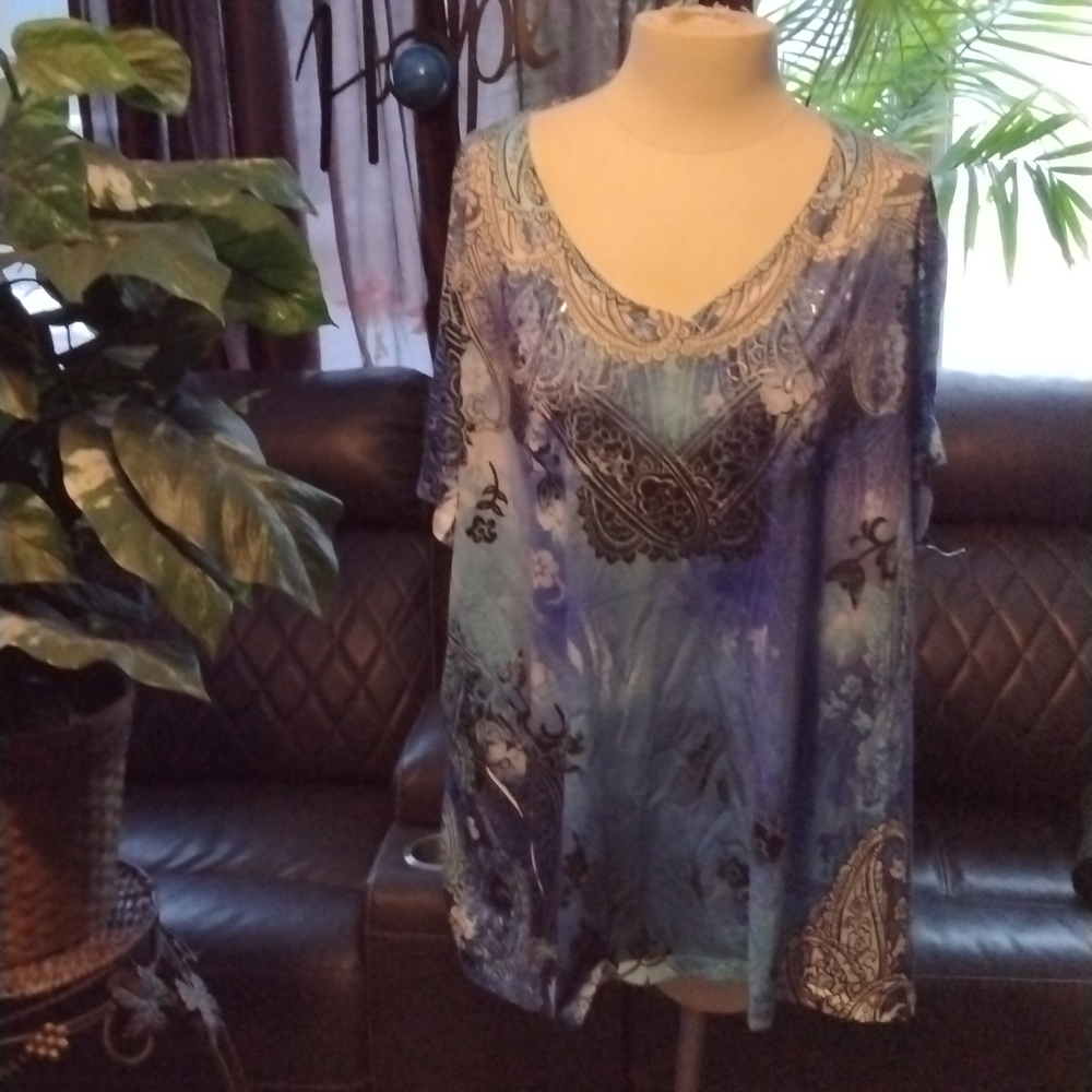 4 XL Blue and Black multiple partners tee